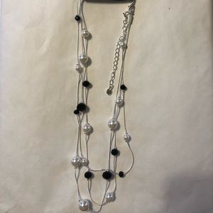 Black n pearl necklace